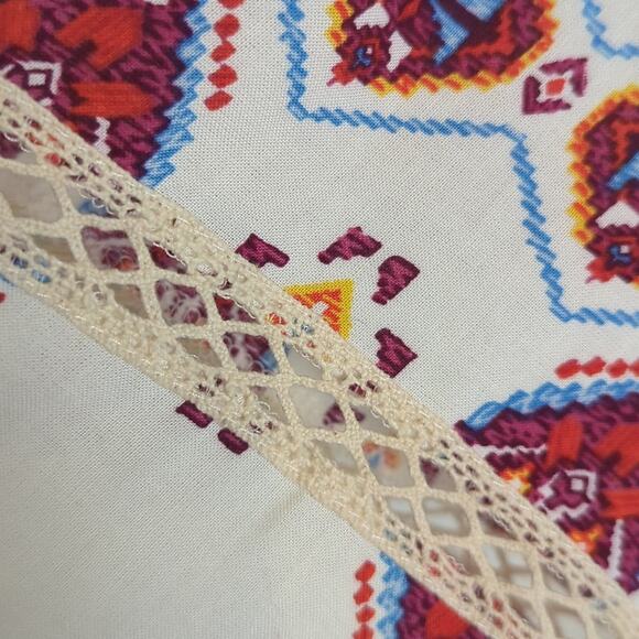 Boho Lightweight Pull Over Top With Crochet Lace Smocked Details Medium - Picture 5 of 10